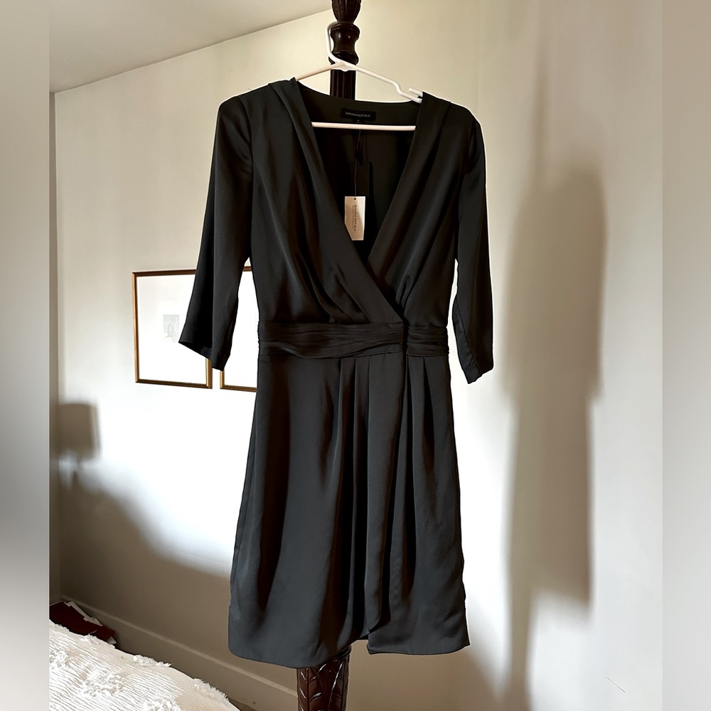 Banana Republic short-sleeve wrap dress